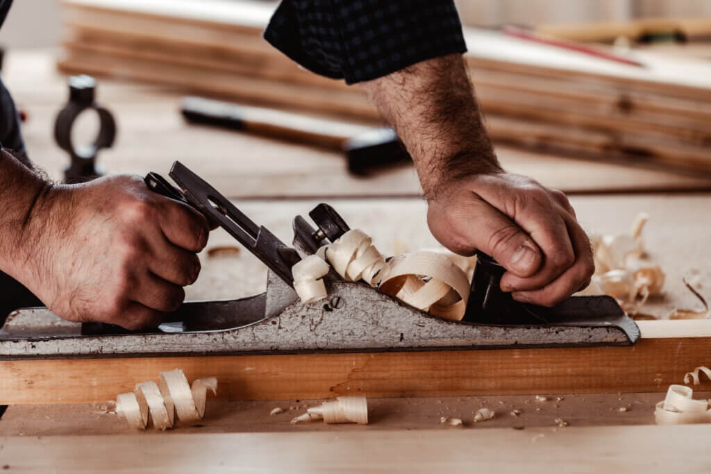 carpenters in abu dhabi